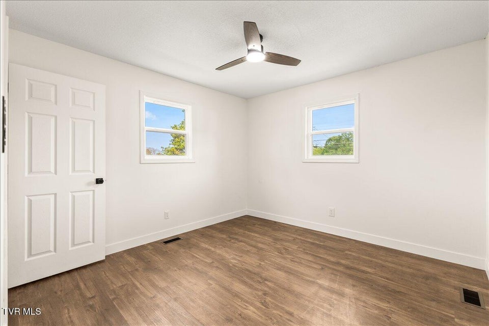 Photo #15: 225 Lisa Lane