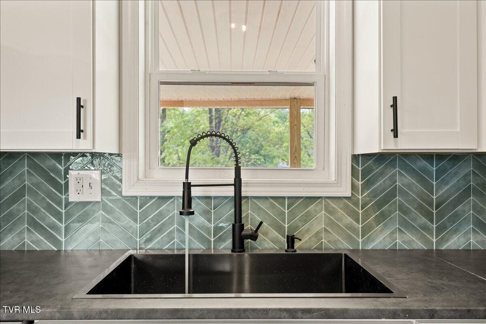 Photo #23: 225 Lisa Lane