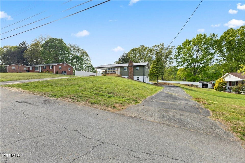 Photo #39: 225 Lisa Lane