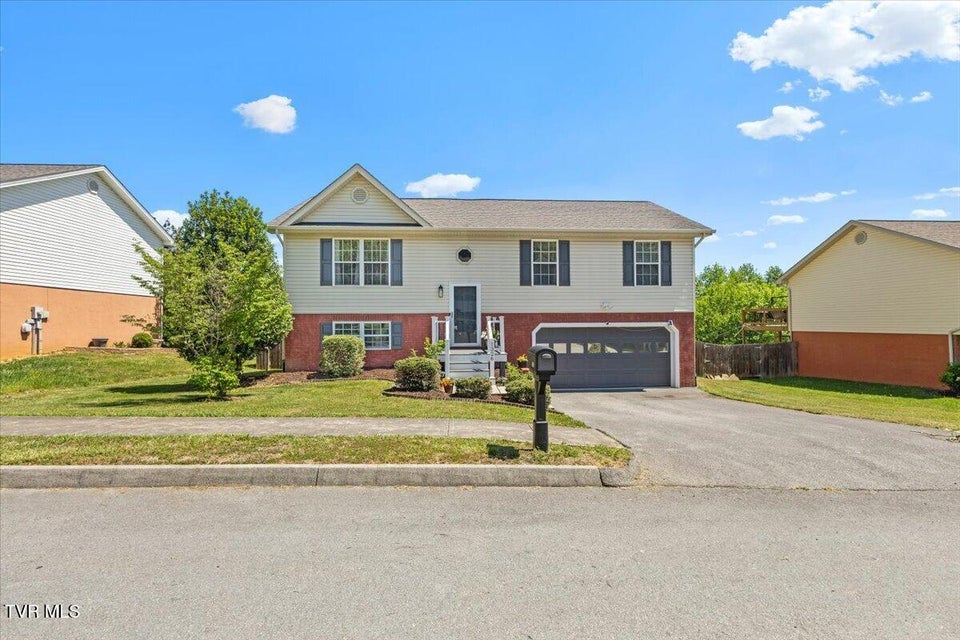 Photo #2: 1326 Meadow Creek Lane