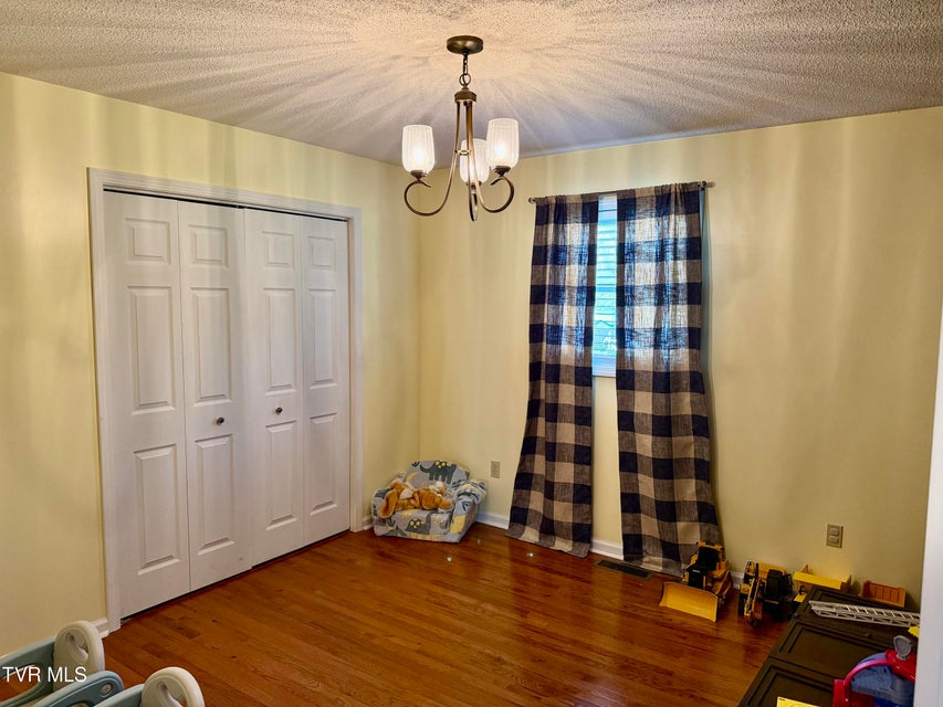 Photo #25: 277 Nevada Street