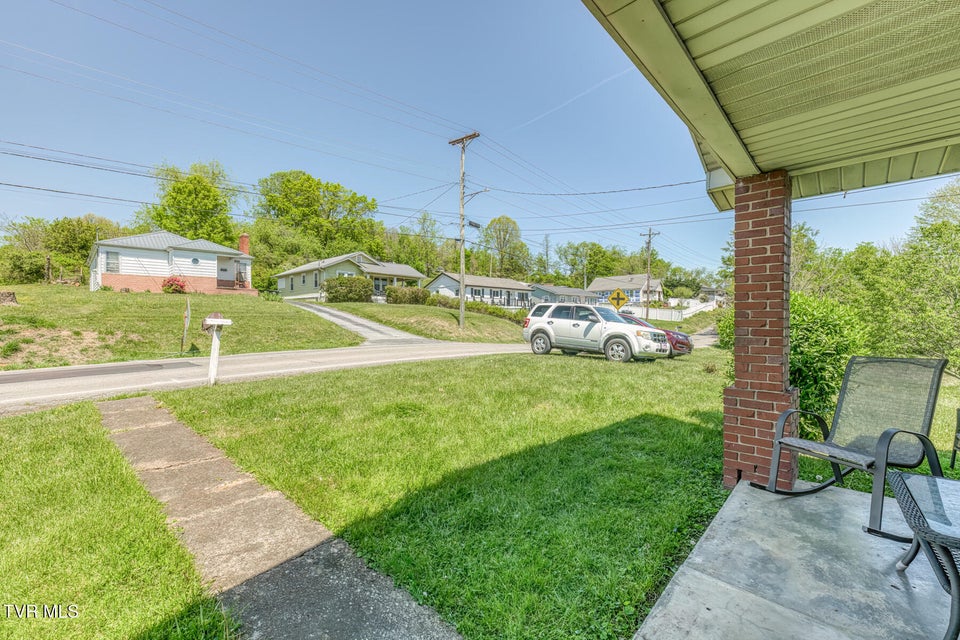 Photo #11: 2424 Catherine Street