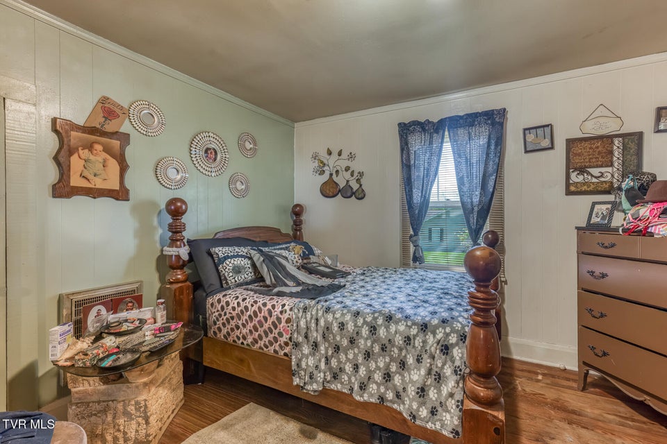 Photo #14: 2424 Catherine Street