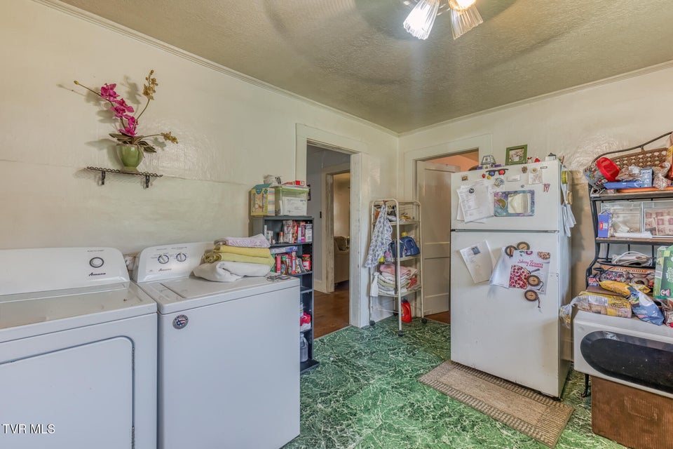 Photo #18: 2424 Catherine Street