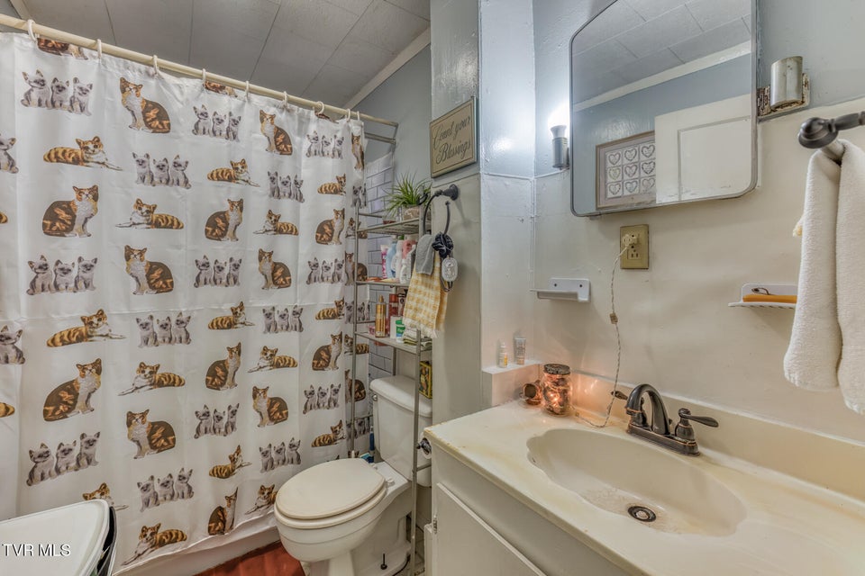 Photo #19: 2424 Catherine Street