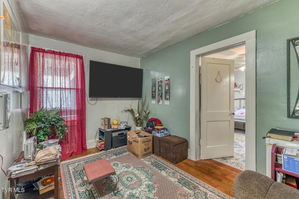 Photo #20: 2424 Catherine Street