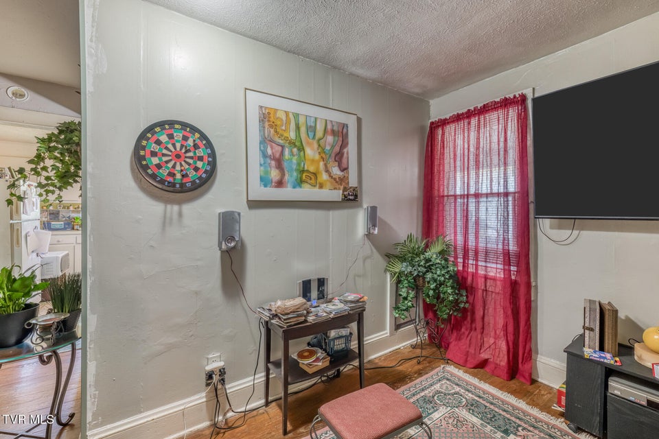 Photo #21: 2424 Catherine Street