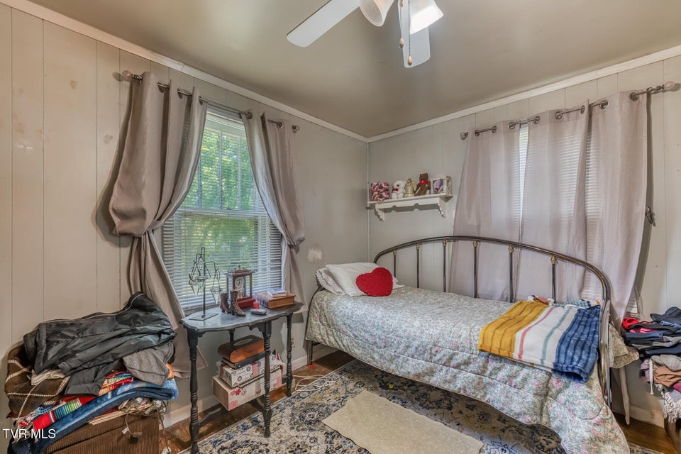 Photo #22: 2424 Catherine Street