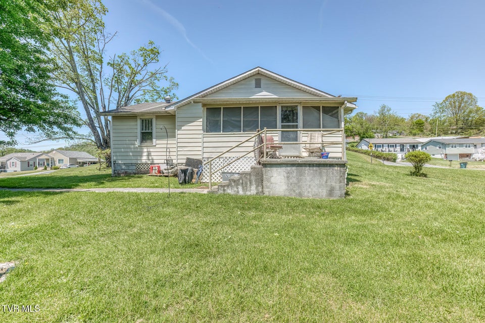 Photo #27: 2424 Catherine Street