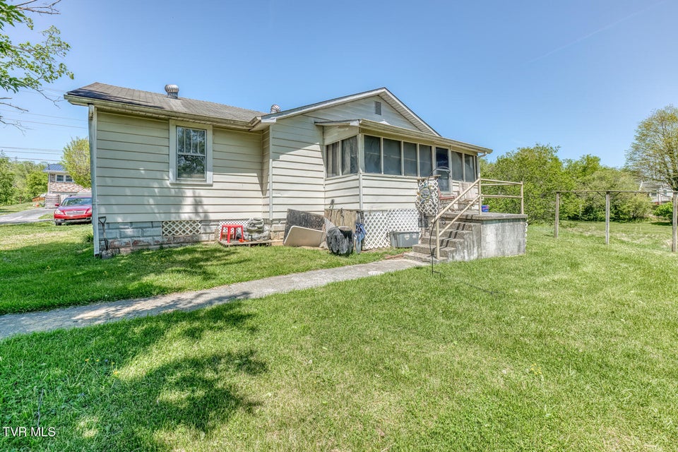 Photo #28: 2424 Catherine Street