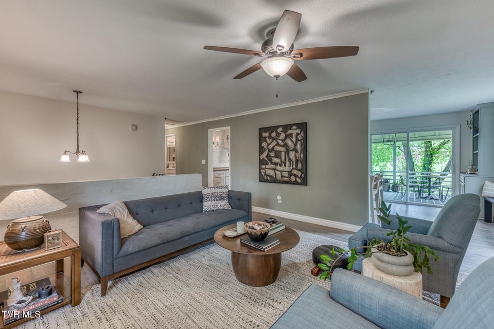 Photo #7: 713 Crowell Lane