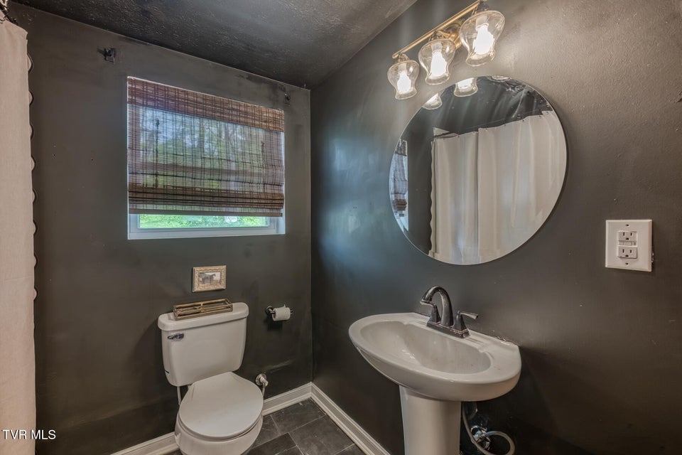 Photo #30: 713 Crowell Lane