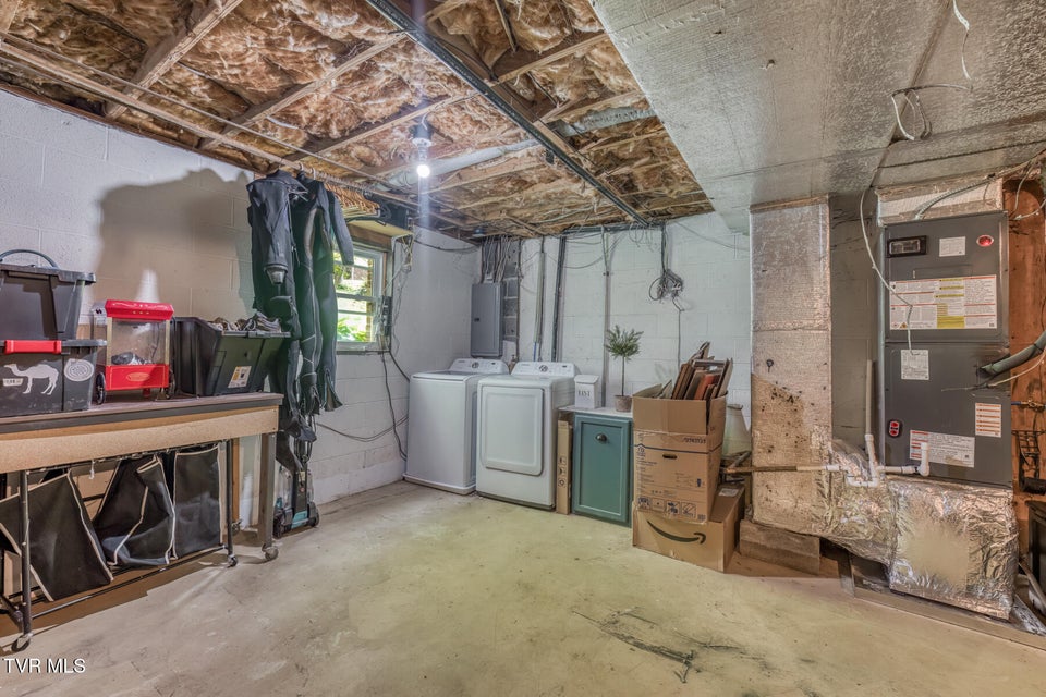 Photo #31: 713 Crowell Lane