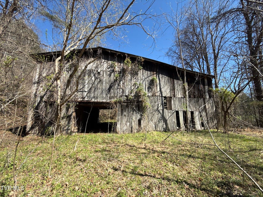 Photo #34: 1529 Beech Creek Rd Road