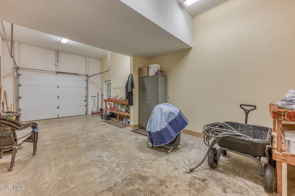 Photo #41: 37 Vesta Sue Court