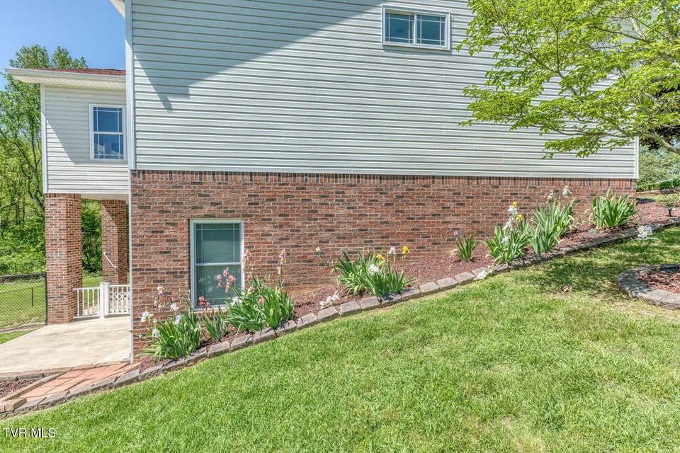 Photo #44: 37 Vesta Sue Court