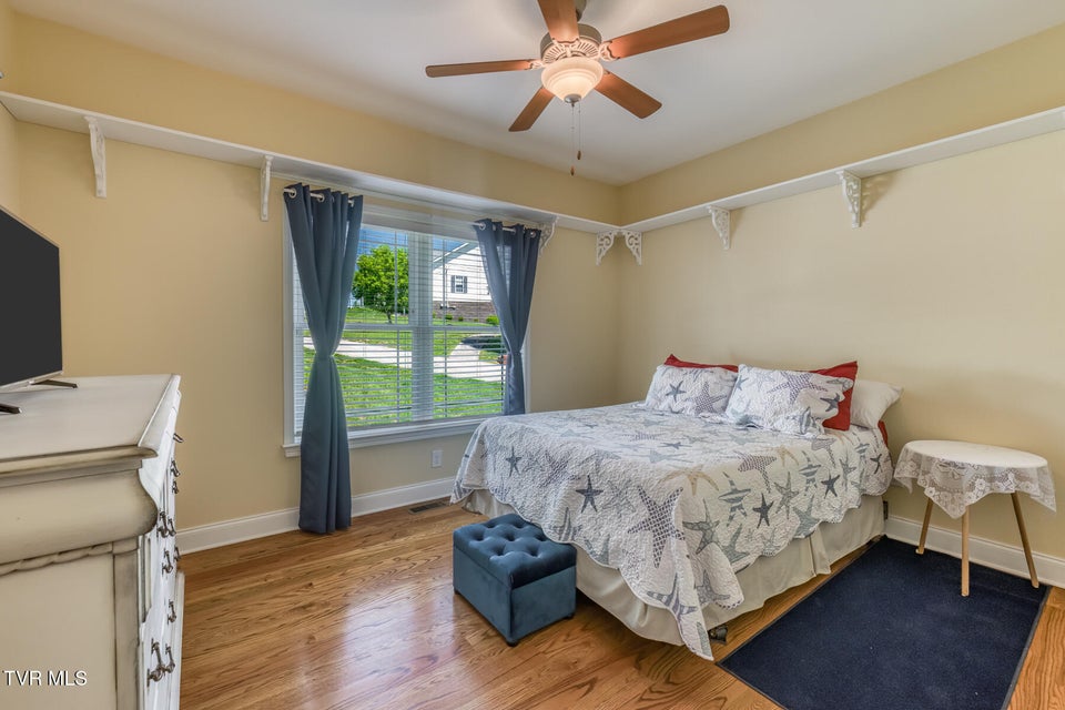 Photo #30: 37 Vesta Sue Court