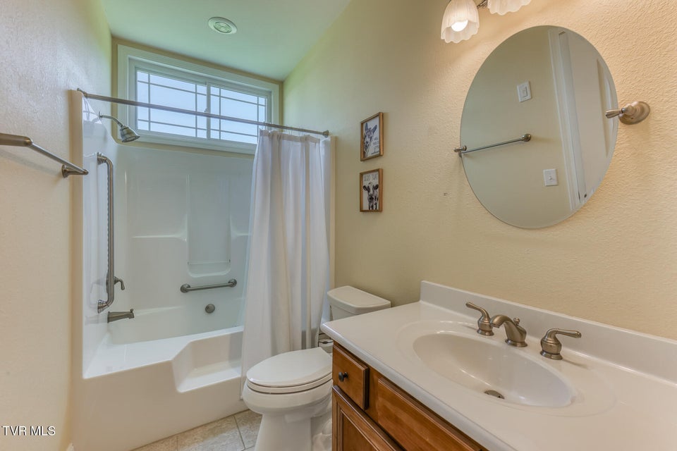 Photo #32: 37 Vesta Sue Court