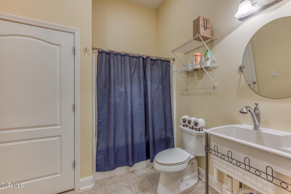 Photo #37: 37 Vesta Sue Court