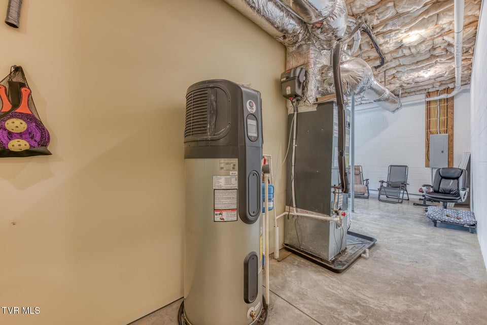 Photo #38: 37 Vesta Sue Court