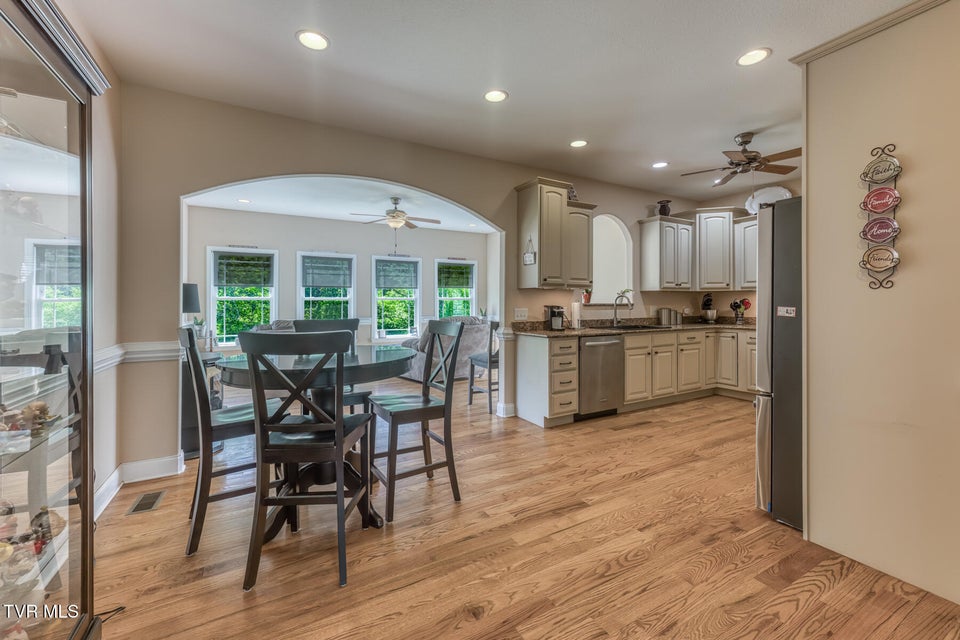 Photo #12: 37 Vesta Sue Court