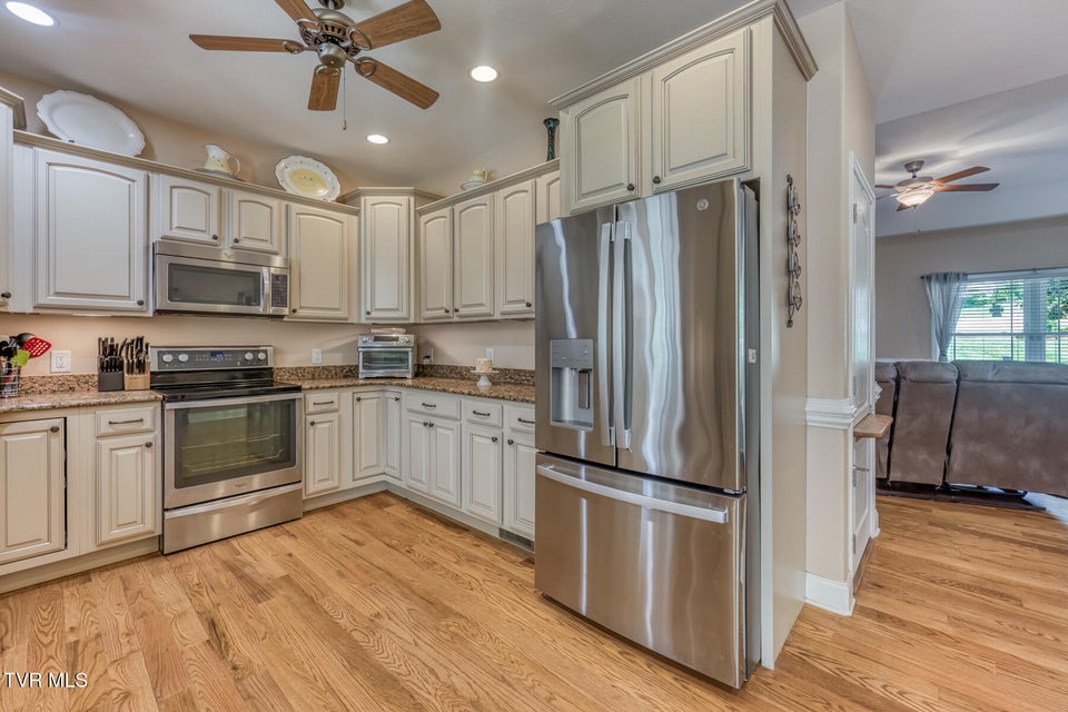 Photo #14: 37 Vesta Sue Court