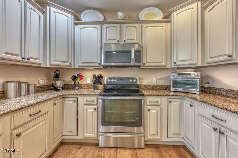 Photo #15: 37 Vesta Sue Court