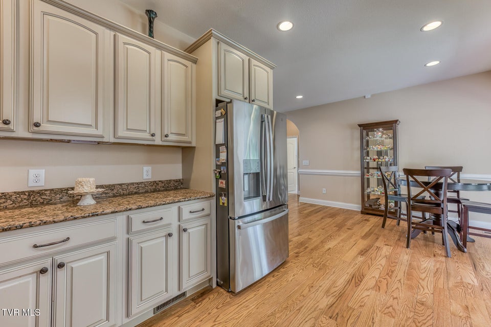 Photo #18: 37 Vesta Sue Court