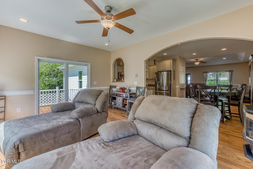 Photo #20: 37 Vesta Sue Court