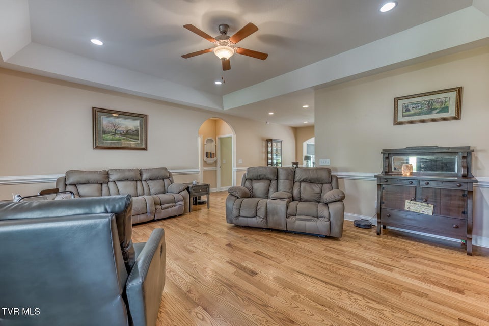 Photo #9: 37 Vesta Sue Court