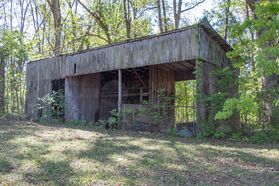 Photo #27: 2477 Weaver Pike