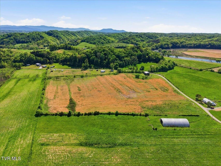 Photo #11: 525 Matthews Lane