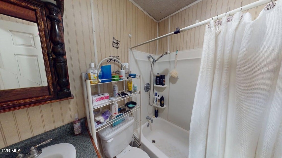 Photo #27: 525 Matthews Lane