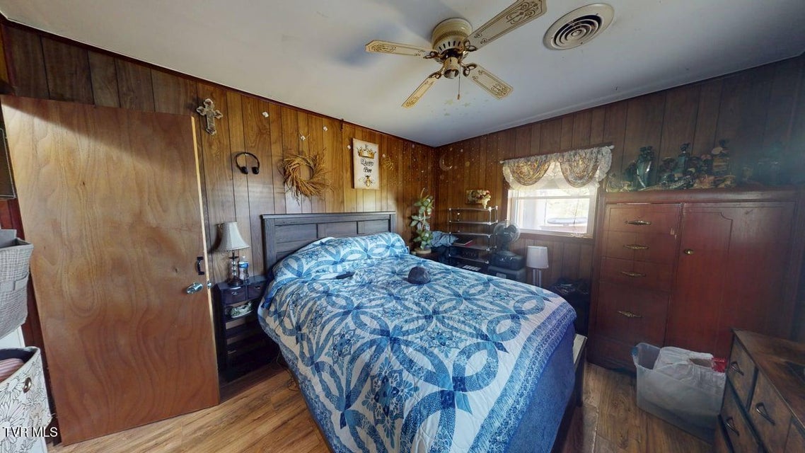 Photo #30: 525 Matthews Lane