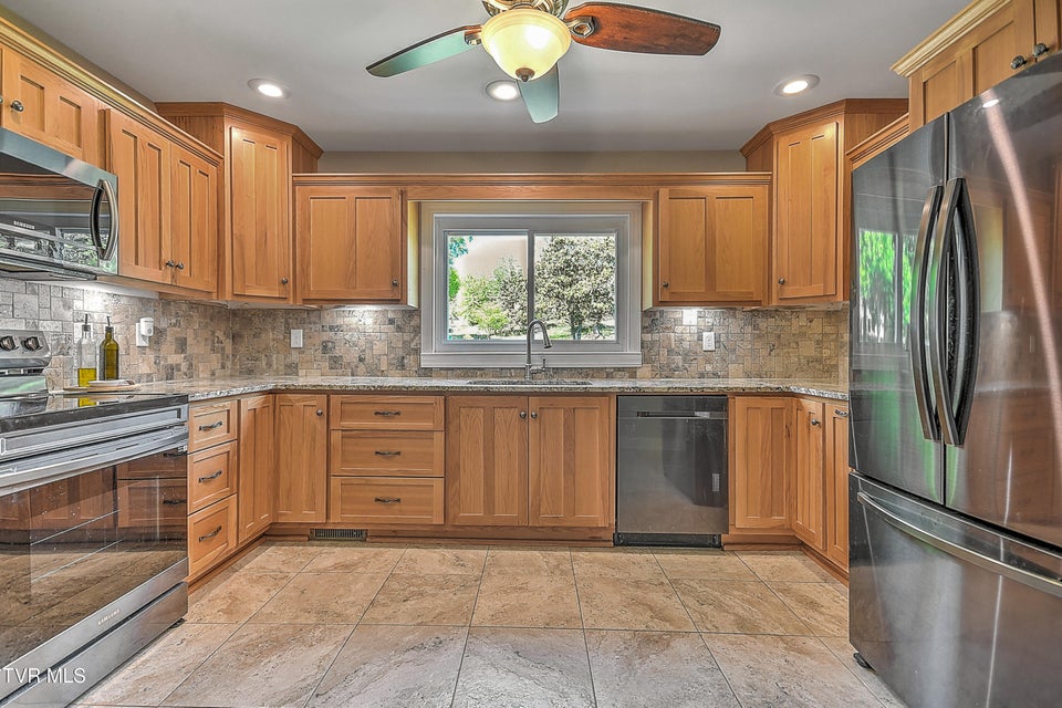 Photo #15: 1461 Holston Drive