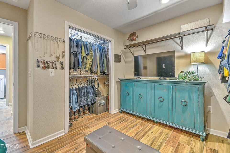 Photo #38: 1461 Holston Drive