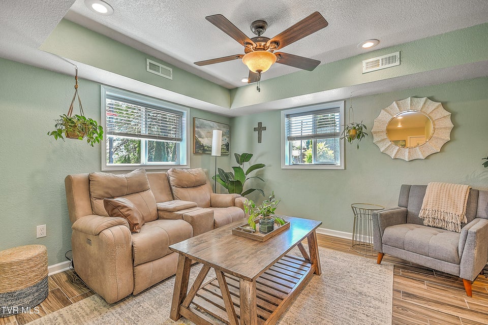 Photo #31: 1461 Holston Drive