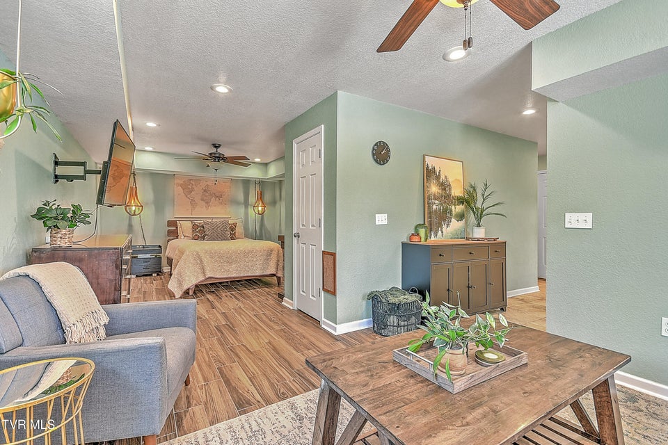 Photo #32: 1461 Holston Drive