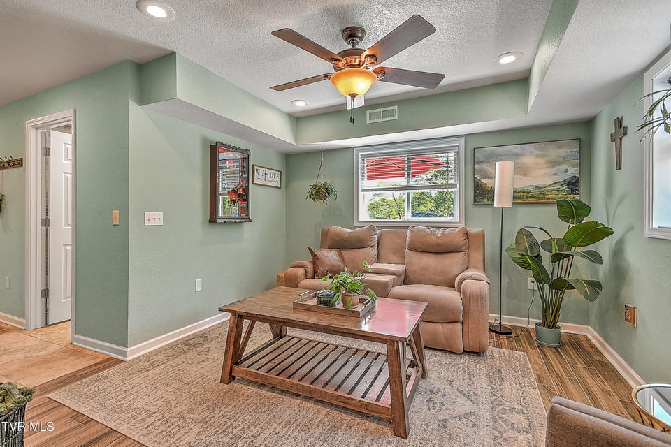 Photo #33: 1461 Holston Drive