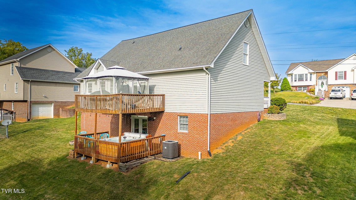 Photo #29: 2333 Louita Avenue