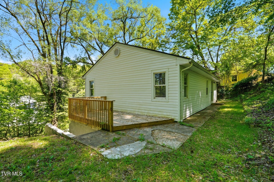 Photo #6: 1658 Echo Court