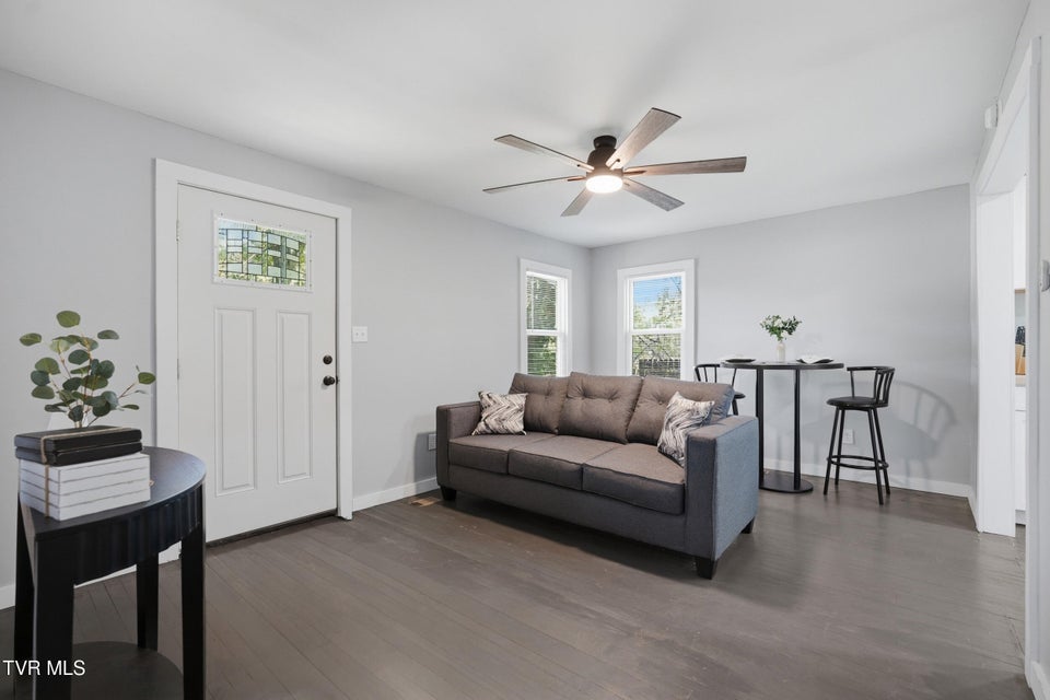 Photo #11: 1658 Echo Court