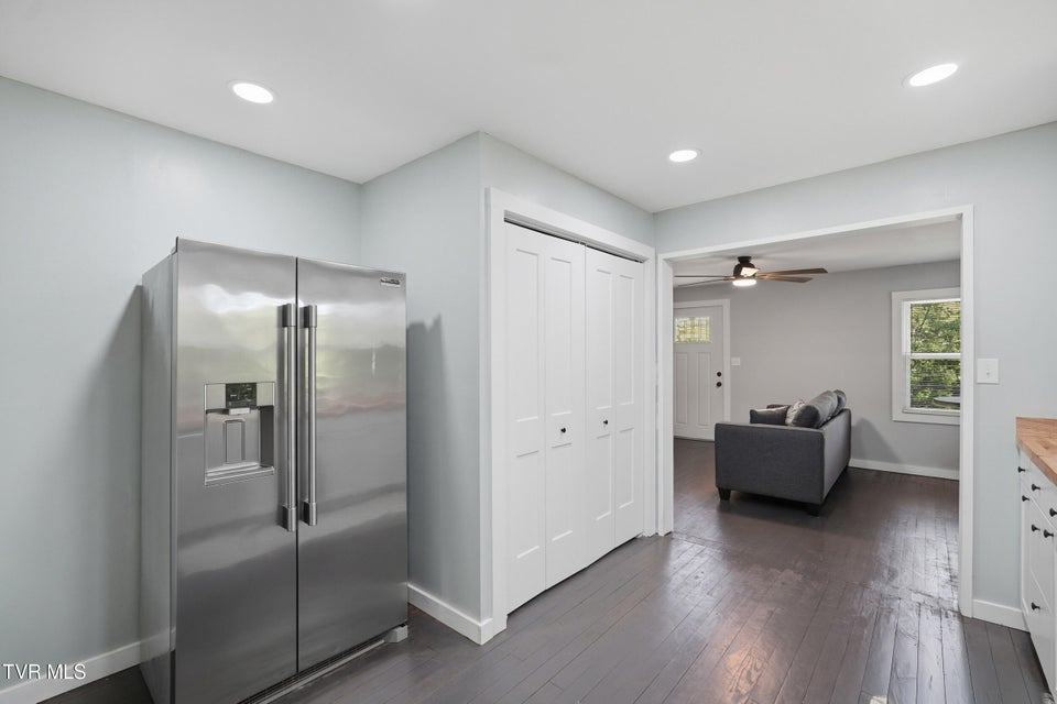 Photo #12: 1658 Echo Court