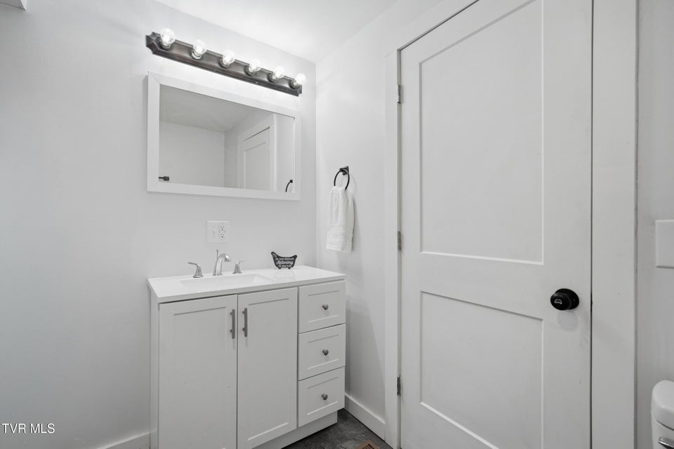 Photo #16: 1658 Echo Court