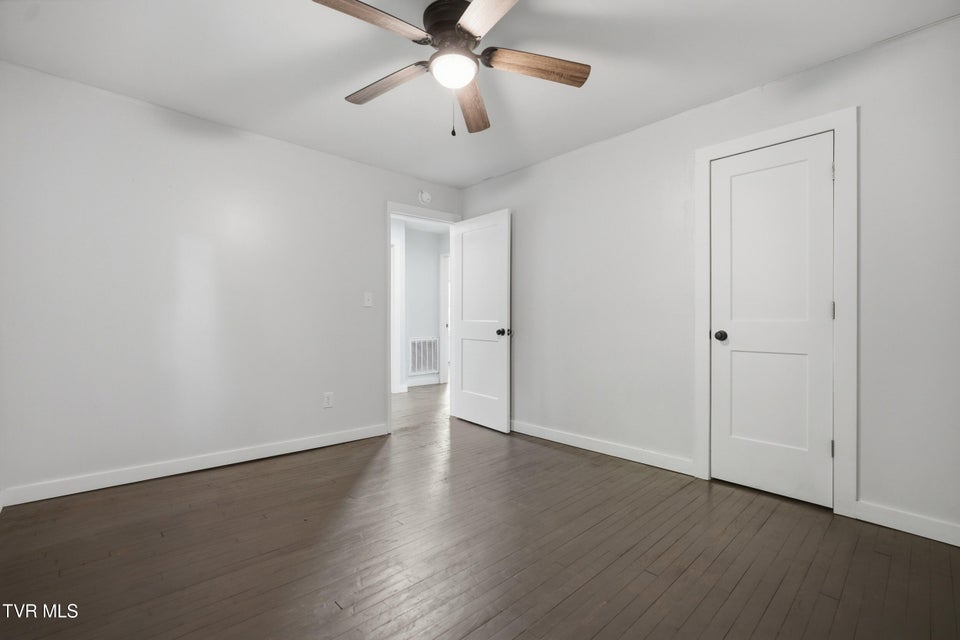 Photo #17: 1658 Echo Court