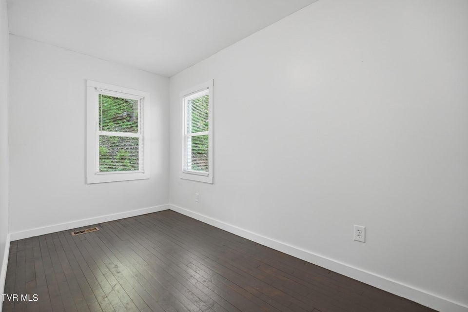 Photo #18: 1658 Echo Court