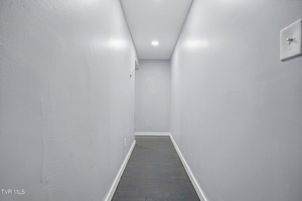 Photo #22: 1658 Echo Court