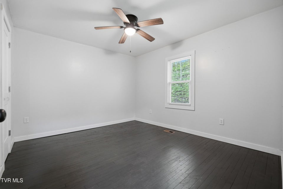 Photo #24: 1658 Echo Court