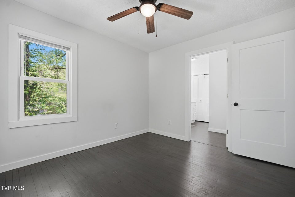 Photo #26: 1658 Echo Court