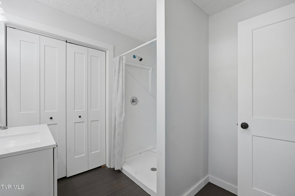 Photo #28: 1658 Echo Court